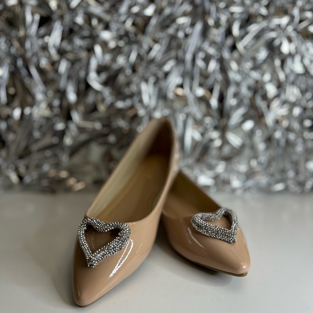 Flats - Picture 2 of 4